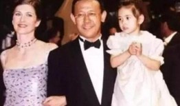 姜文法国老婆照片,优雅气质令人惊艳