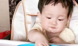 娱乐吃瓜酱宝宝视频,揭秘网红幕后生活